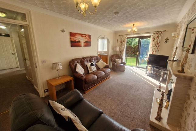 16, Beechcroft, Maghull photo 3