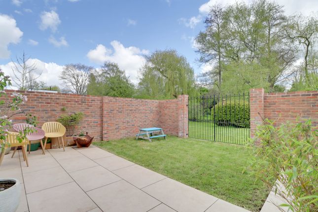 31, The Park, St. Albans photo 4