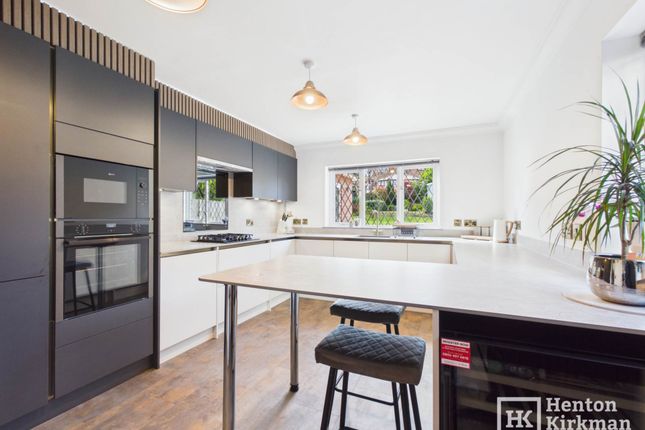 19a, West Park Crescent, Billericay photo 4