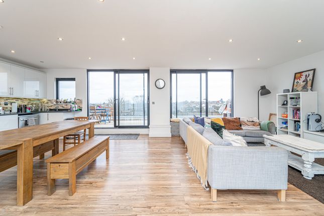 Thumbnail Flat for sale in Park Road, London