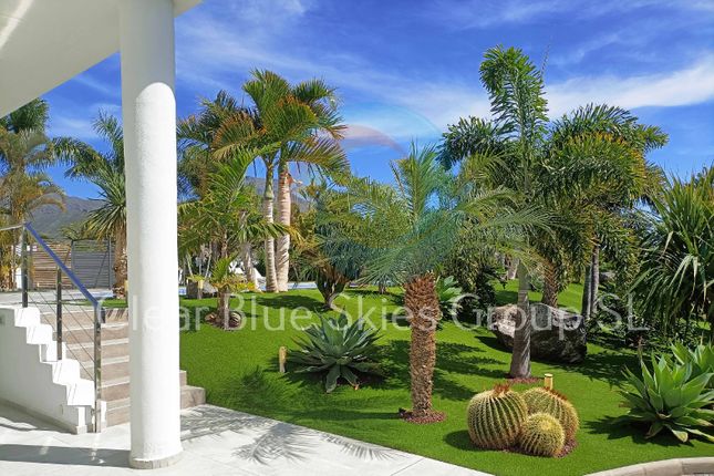 Villa for sale in Adeje Golf, Tenerife, Spain