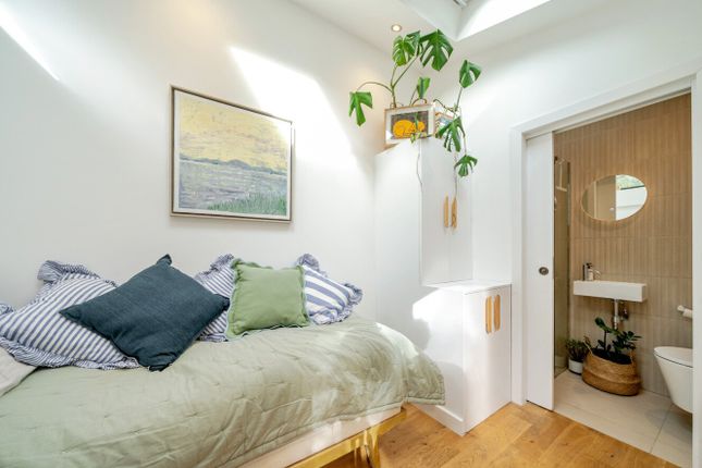 24, Tudor Road, London photo 4