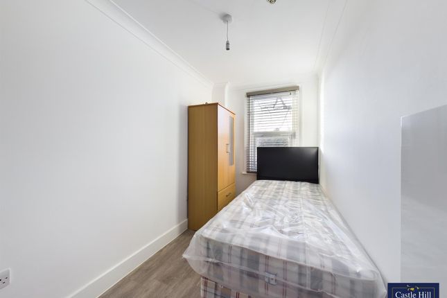 Thumbnail Room to rent in The Avenue, West Ealing