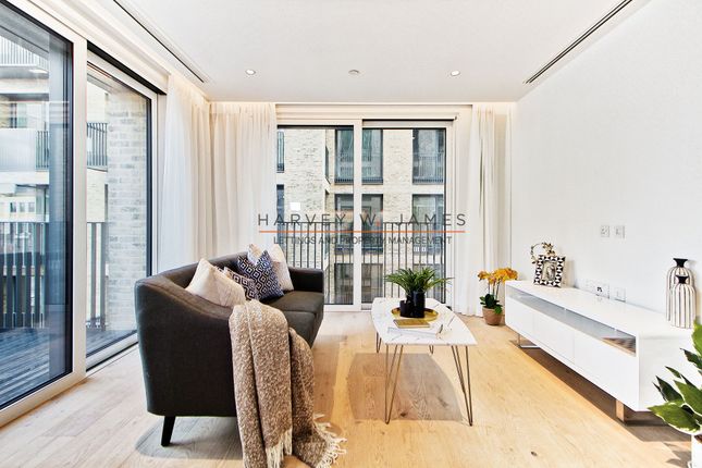 25 Signature House, 4 Jubilee Walk, London photo 4