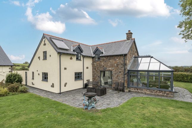 1361387-5-68Dd48B...