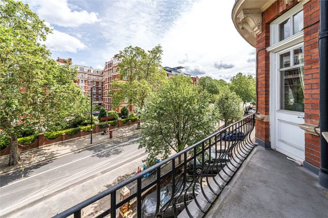 Flat for sale in Alexandra Court, Maida Vale, London