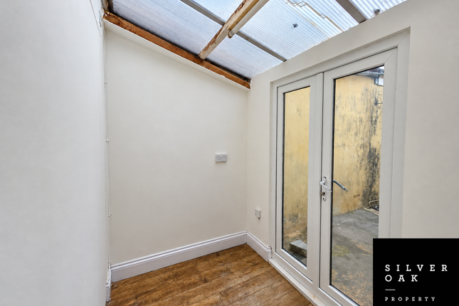 45 Princess Street, Llanelli photo 5