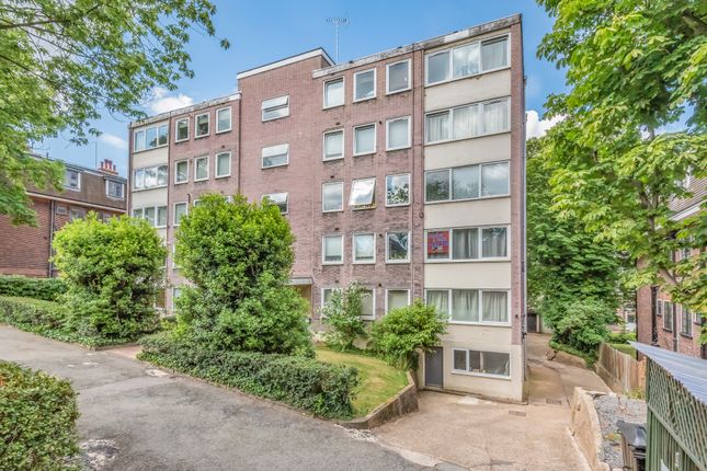 Flat to rent in Colney Hatch Lane, Muswell Hill