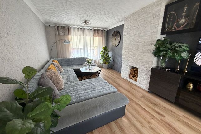 8 Stathern Walk, Grantham photo 3