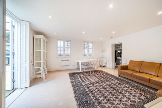 1, Caxton Yard, Farnham photo 2