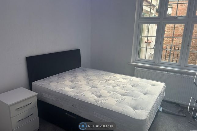 Room to rent in Eltham High Street, London