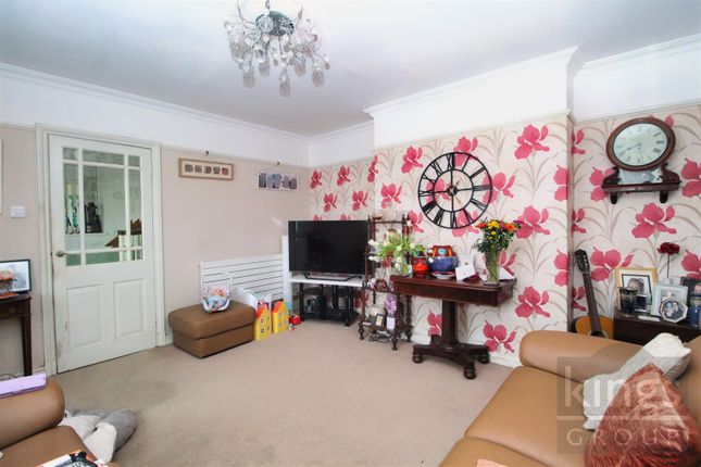 39, Seaforth Drive, Waltham Cross photo 3