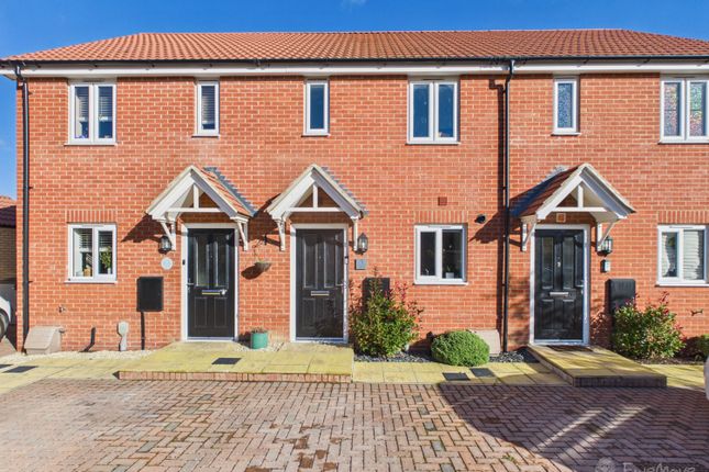 2-bed terraced on Foxglove Drive, Newmarket, £280,000