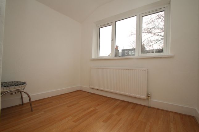 Flat for sale in Selsdon Road, Upton Park