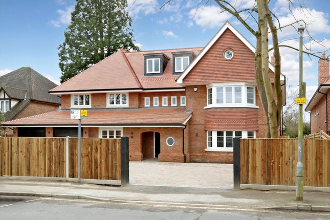 Detached house to rent in Gregories Road, Beaconsfield