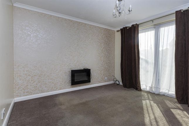 1A, Forest Hill Gardens, Huddersfield photo 3