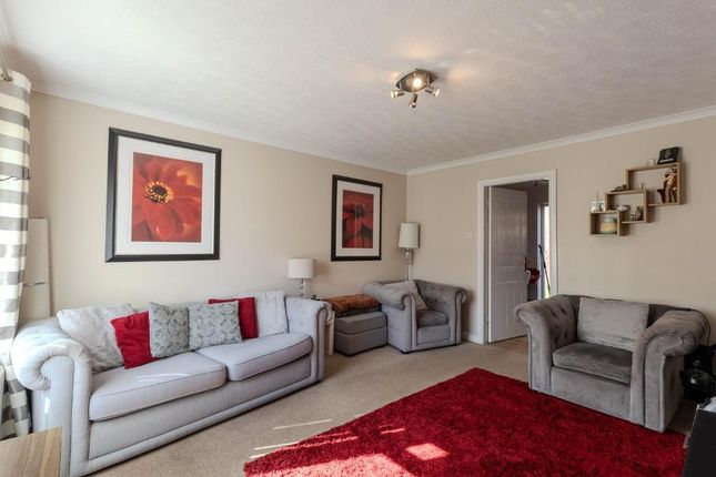 24, Greens Avenue, Kirkintilloch photo 2