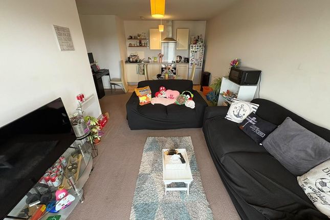 Apt 257, Ladywell Point Block A, Salford photo 5