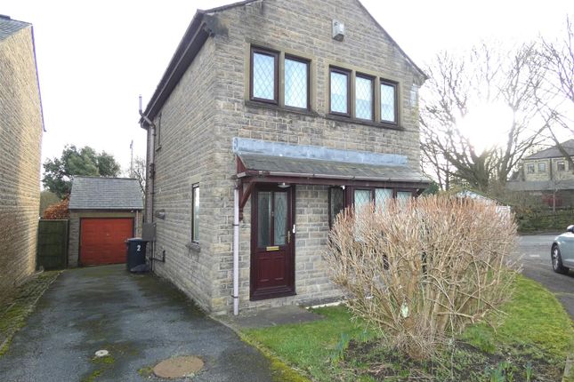 Detached house to rent in Grange Heights, Southowram, Halifax