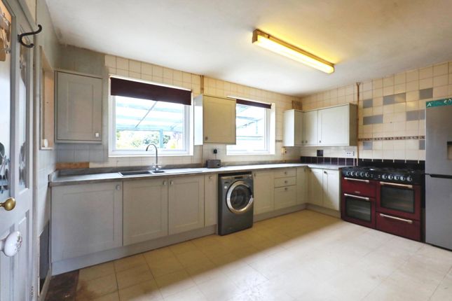 7, Sterling Close, Cheltenham photo 3