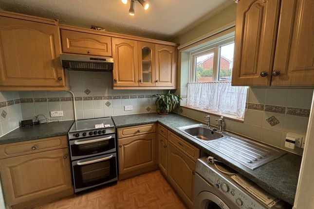 8 Meadowcroft Close, Glenfield, Leicester photo 2