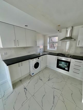 Flat to rent in Horns Road, Ilford