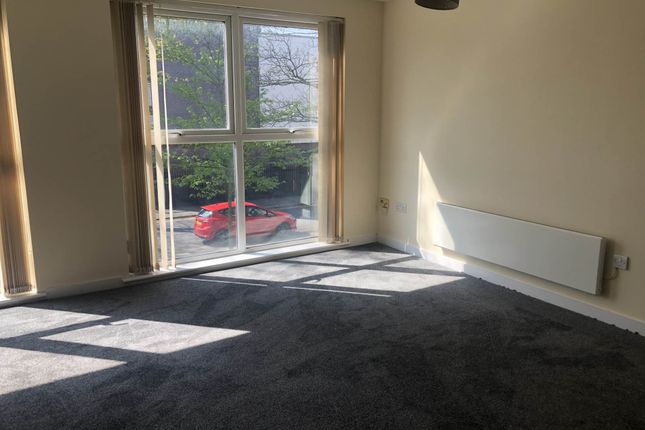 12, Green View, Salford photo 2