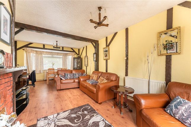 20, Hazel Crescent, West Yorkshire photo 3