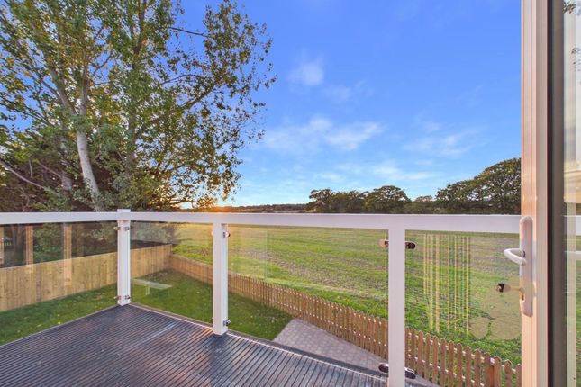 20 Totham Hill Green, Maldon photo 4