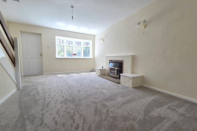 7, Calder Road, Stourport-On-Severn photo 4
