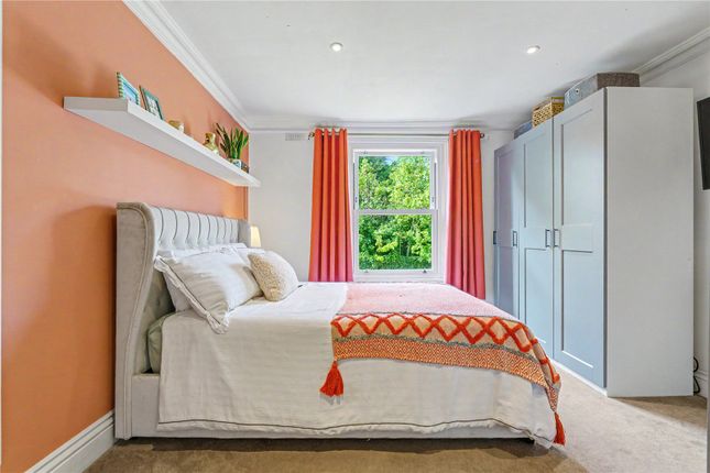 Flat 2, 116, Fernlea Road, London photo 4