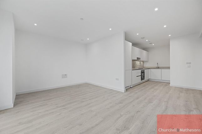 Flat to rent in Barratt House, 20 Prince Regent Road, Hounslow