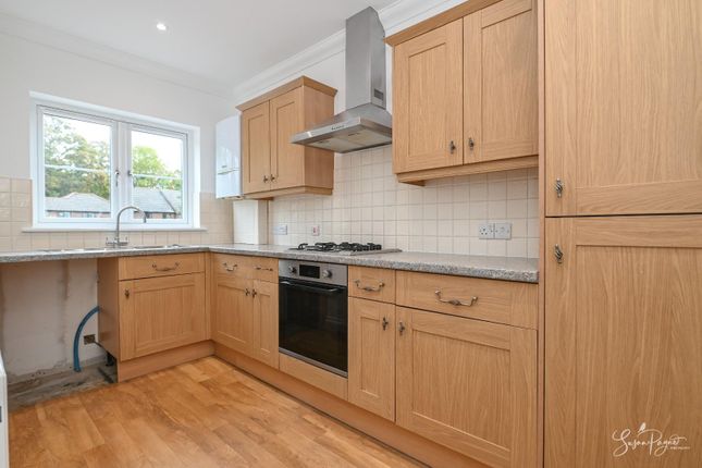 7, Kentstone Court, Binstead Road, Ryde photo 3