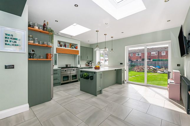 53, Bellfield Avenue, Hull photo 3