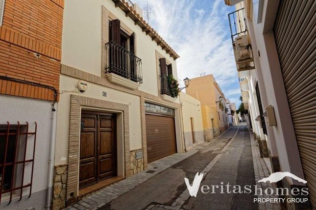 Thumbnail Town house for sale in Vera, Almeria, Spain
