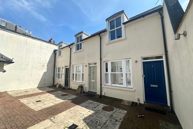 Thumbnail Terraced house for sale in Middle Street, Brighton
