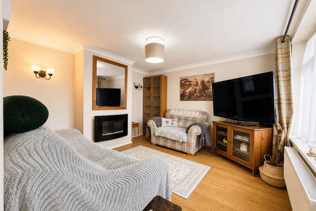 19, Thames Close, Milton Keynes photo 3