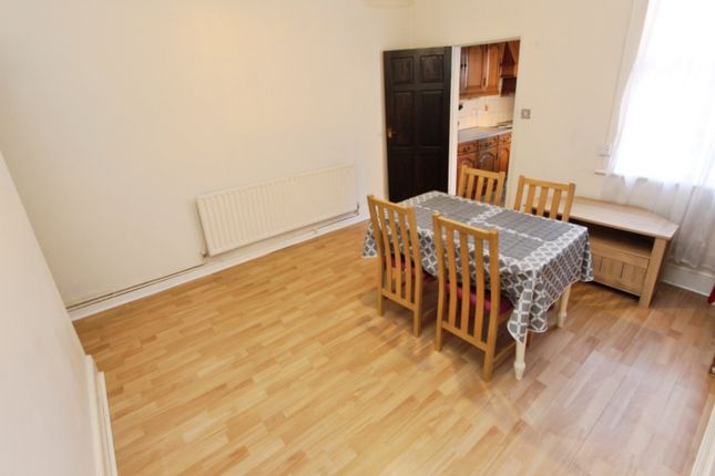 31, Kirkwhite Avenue, Long Eaton photo 5