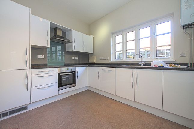 166E, High Street, Newmarket photo 3