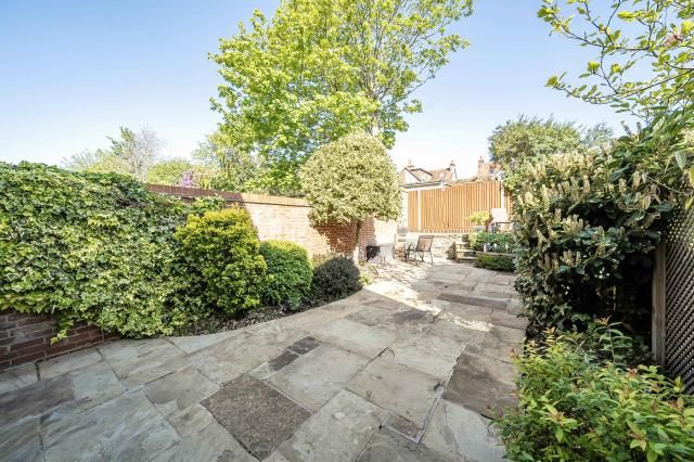 Jackman Close, Abingdon photo 4