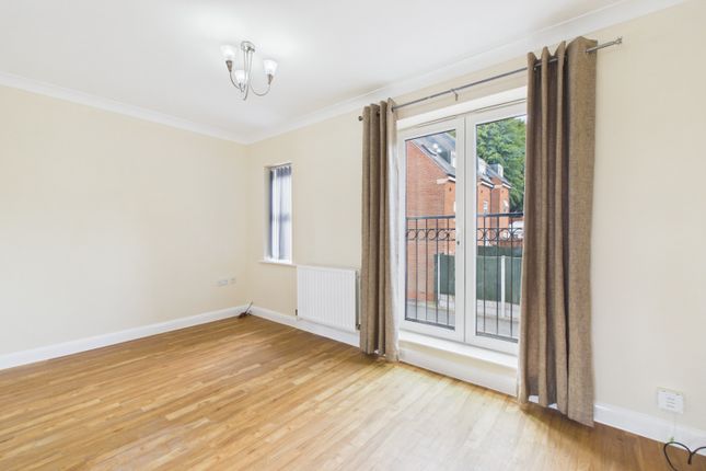 11, St. Katherines Court, Derby photo 4