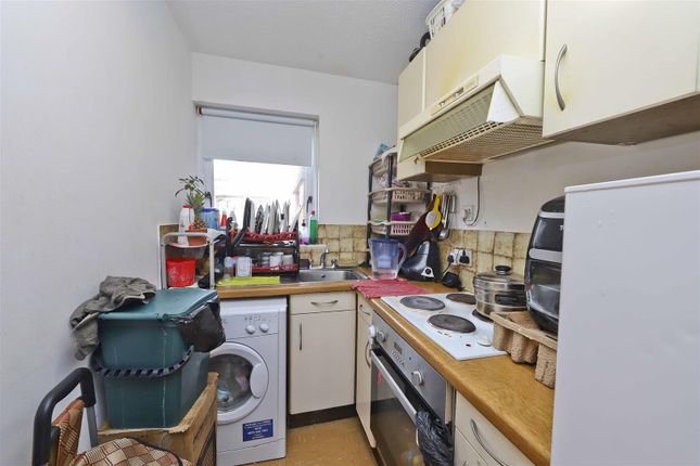 62, Ryeland Close, West Drayton photo 4