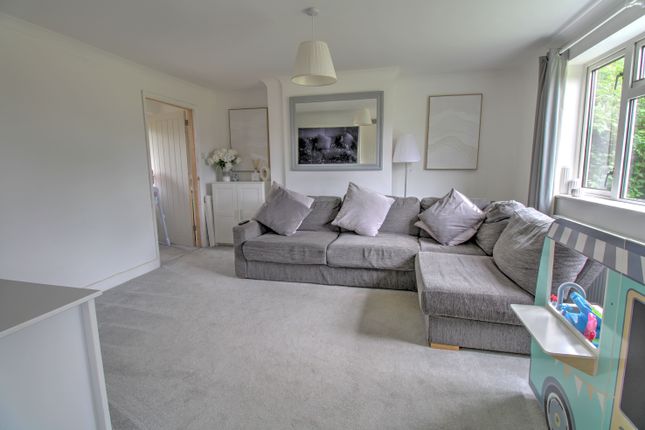 5, Glebe Close, Baylham photo 4