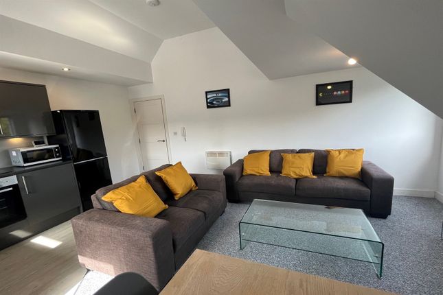 Flat to rent in 50 The Pavilion, Russell Road