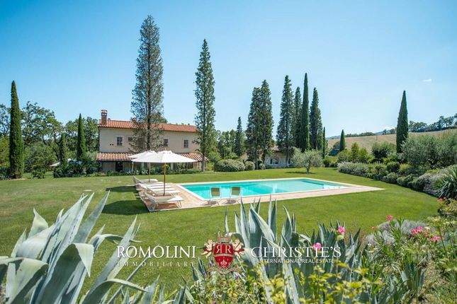 Villa for sale in Cetona, Tuscany, Italy