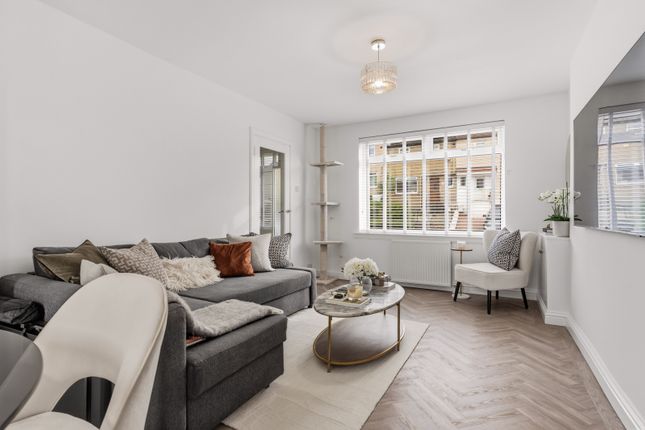 89 Elmore Avenue, Glasgow photo 3