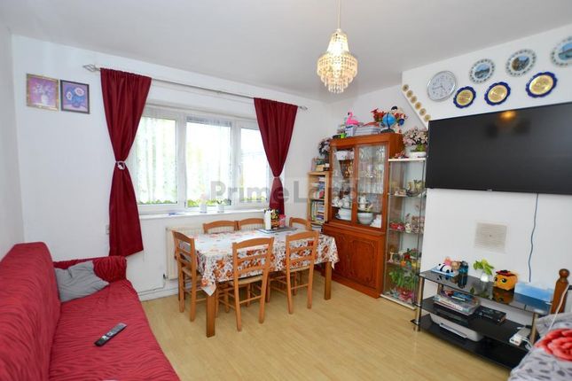 20 Rogers Estate, Globe Road, London photo 2