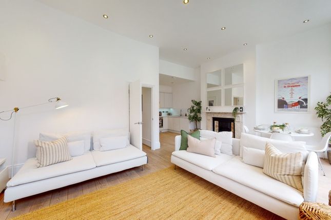 Flat 2 26, Nottingham Place, London photo 3