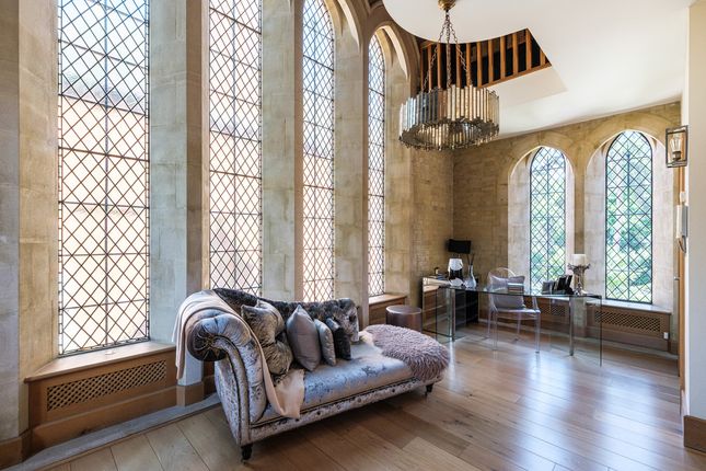 4 Kirkstall House, The Ridgeway, London photo 3
