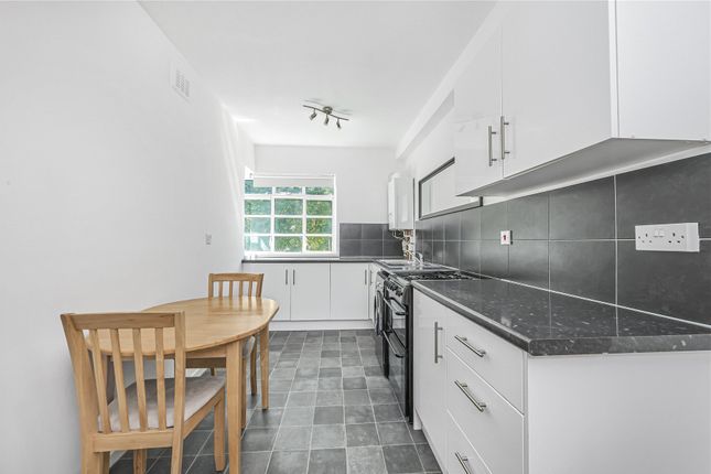 Flat 102, Cubitt House,, Oaklands Estate, London photo 4